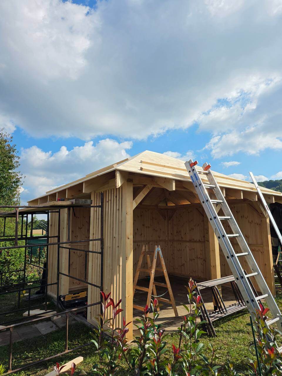 altanka ogrodowa drewniana